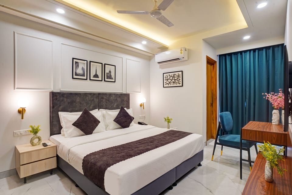 In-room safe, desk, laptop workspace, blackout drapes