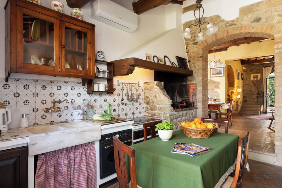 House, Patio, Garden View | Private kitchen | Fridge, microwave, oven, stovetop