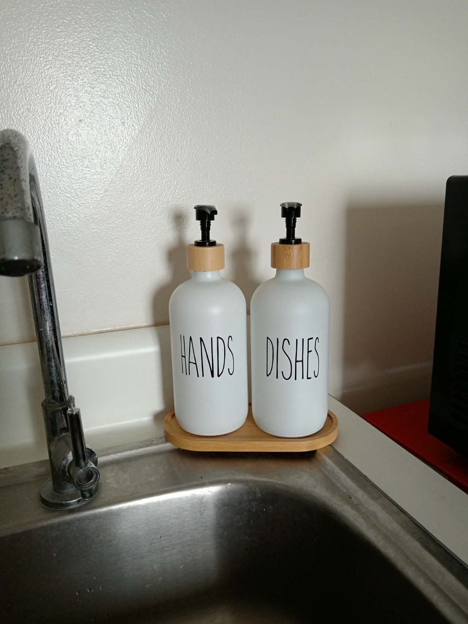 Bathroom amenities