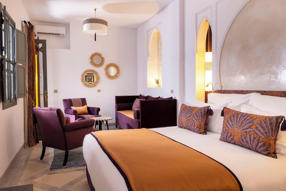 Chambre Jasmin | Premium bedding, memory foam beds, minibar, in-room safe