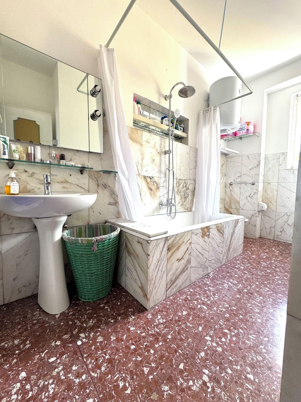 Combined shower/tub, hair dryer, bathrobes, slippers