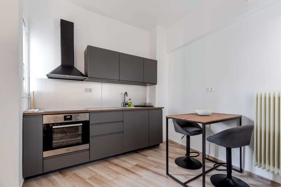Apartment, 2 Bedrooms, Kitchen, City View | Private kitchen | Full-size fridge, oven, stovetop, espresso maker