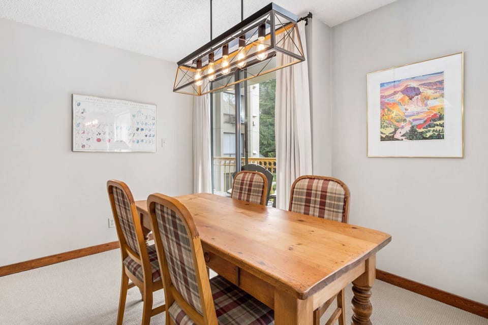 Comfortable seating for relaxed mountain dining