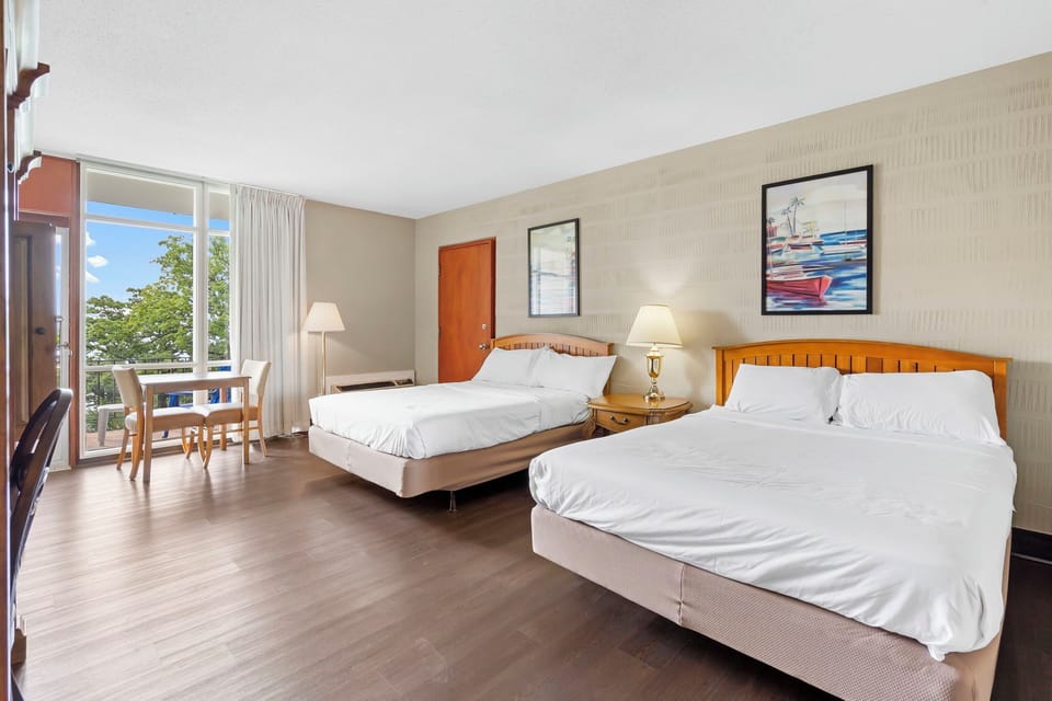 Queen Suite - Two Queen Beds