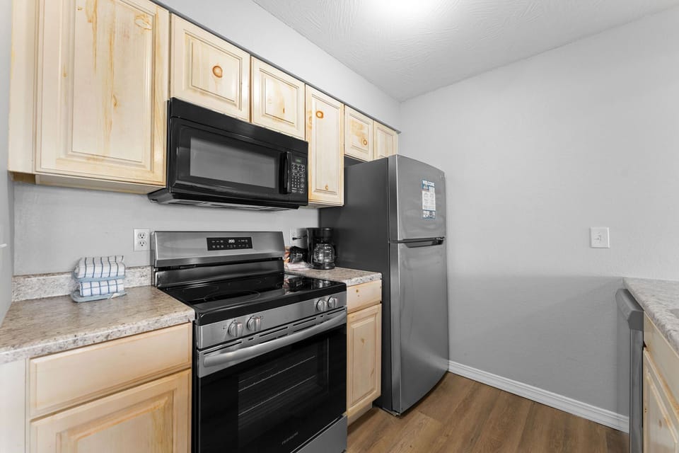 Full Kitchen with Major Appliances