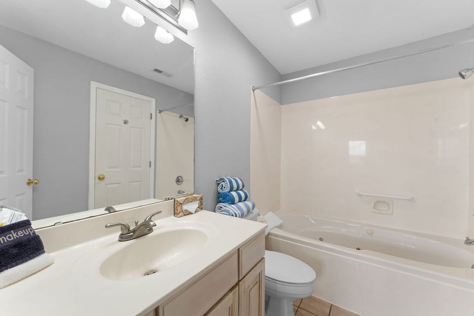 Full Bathroom