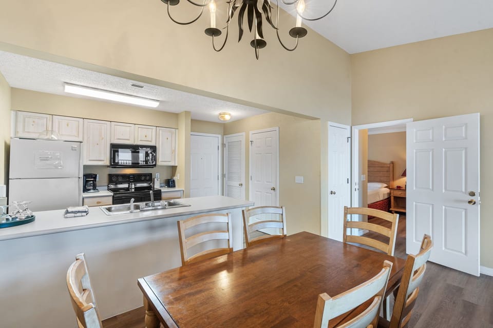 Full Kitchen with Major Appliances