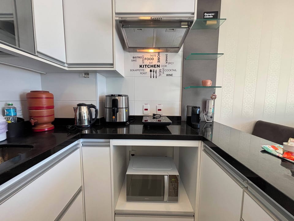 Apartment | Private kitchen | Microwave, cookware/dishes/utensils