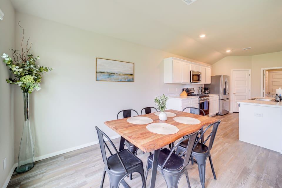 House (4 Bedrooms) | Interior