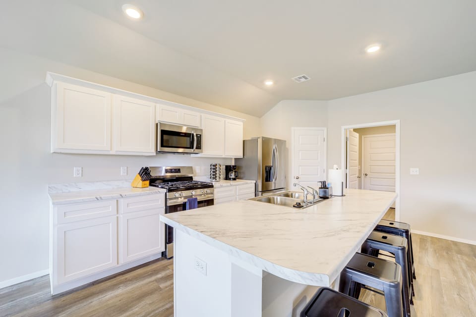 House (4 Bedrooms) | Interior