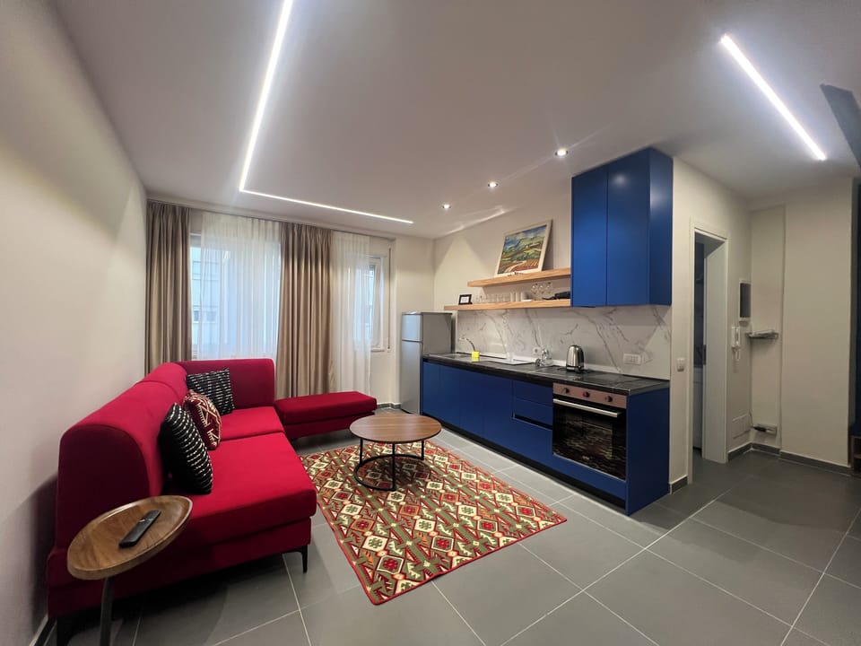 Comfort Studio Suite, 1 Bedroom, City View | Desk, laptop workspace, soundproofing, iron/ironing board