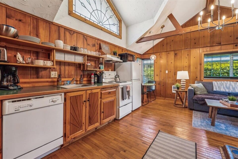 Kitchen at The Harrison Inn Artist's Cottage