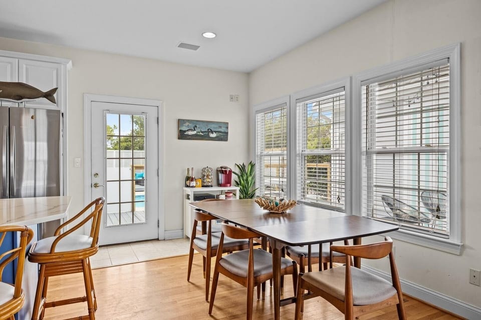 House, 4 Bedrooms | Dining