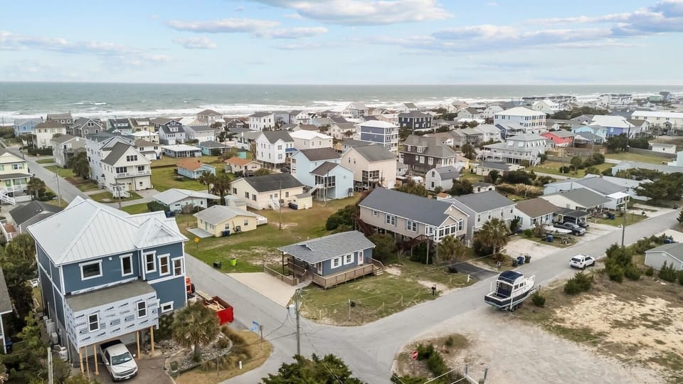 House, 2 Bedrooms | Aerial view