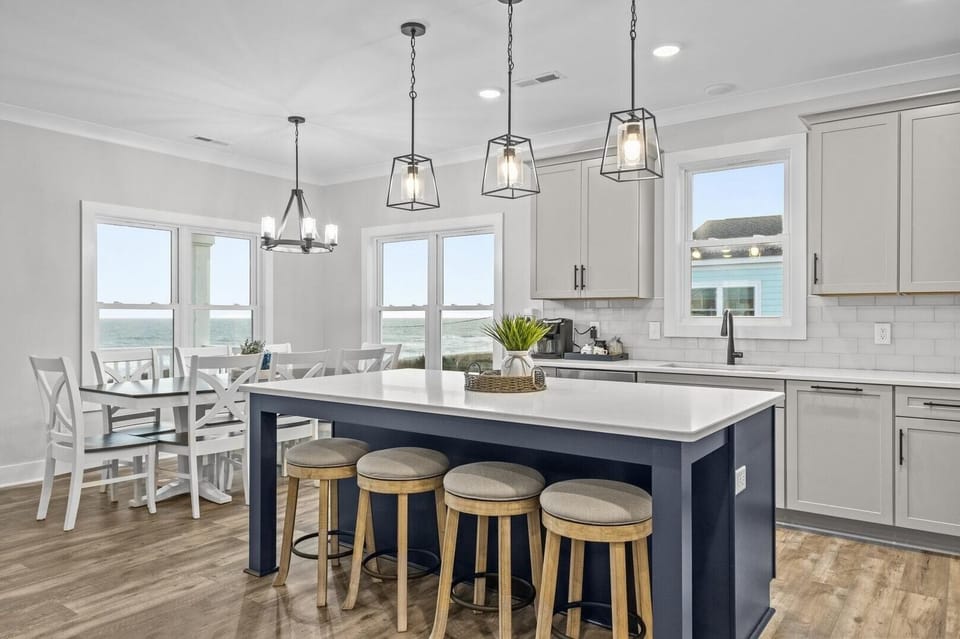 House, 6 Bedrooms | Dining