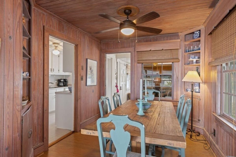 House, 5 Bedrooms | Dining