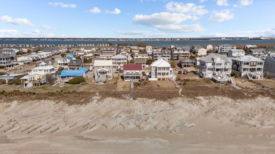 House, 6 Bedrooms | Aerial view