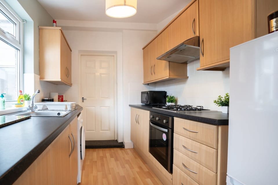 Apartment | 4 bedrooms, desk, Internet