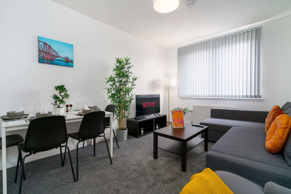 Apartment | 2 bedrooms, desk, Internet