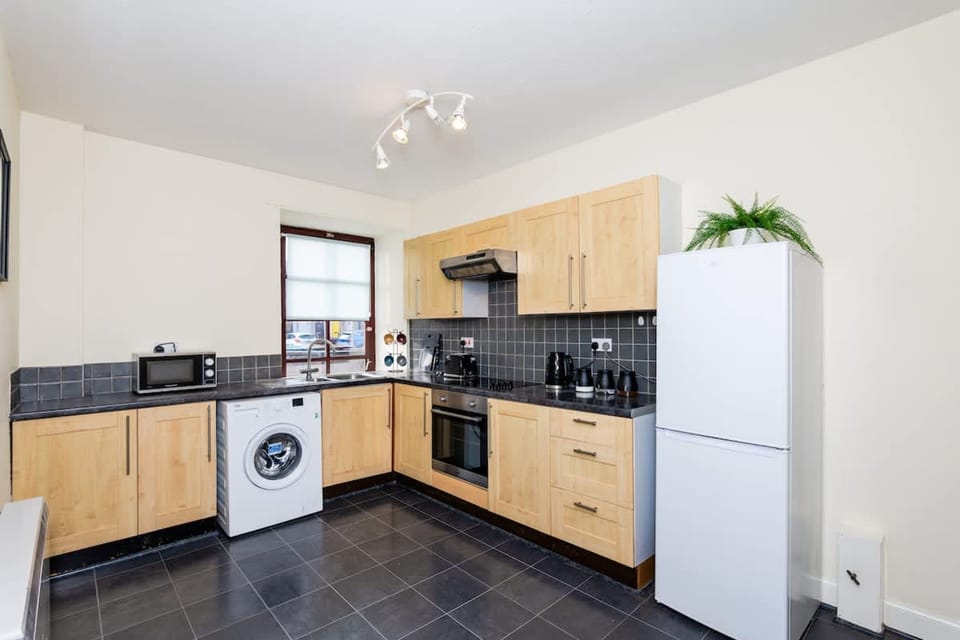 Apartment | 2 bedrooms, desk