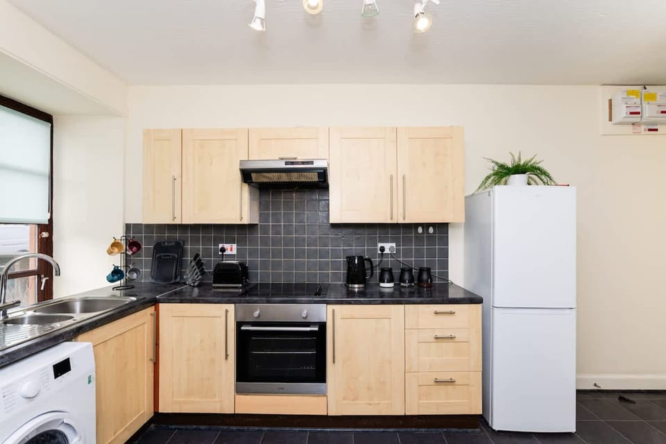 Apartment | 2 bedrooms, desk