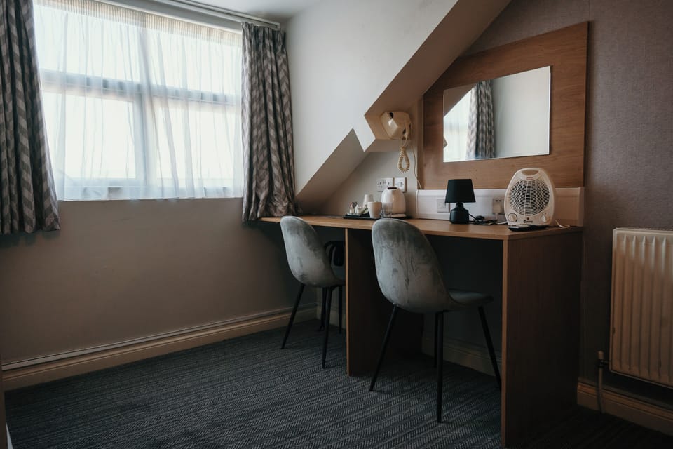 Triple Room | Living area