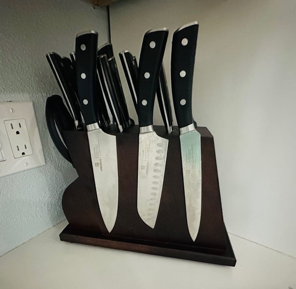 Brand new high carbon stainless steel knife set.