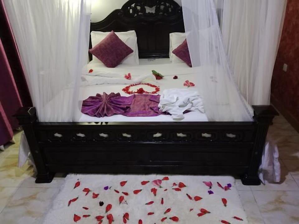 Free WiFi, bed sheets