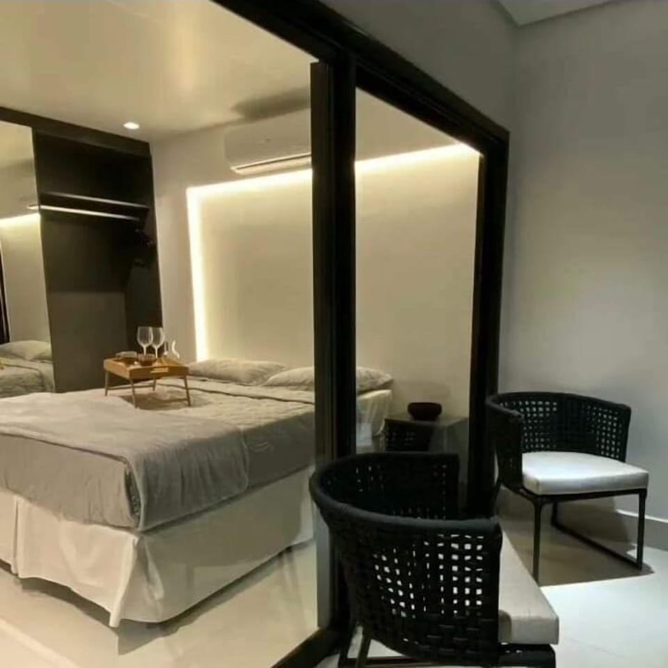 WiFi (free), bed sheets