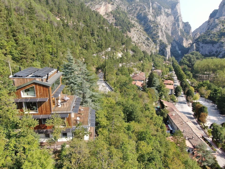 Royal Suite, Mountain View | Soundproofing, free WiFi, wheelchair access