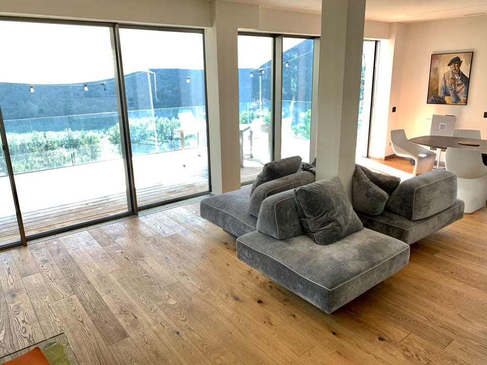 Royal Suite, Mountain View | Soundproofing, free WiFi, wheelchair access