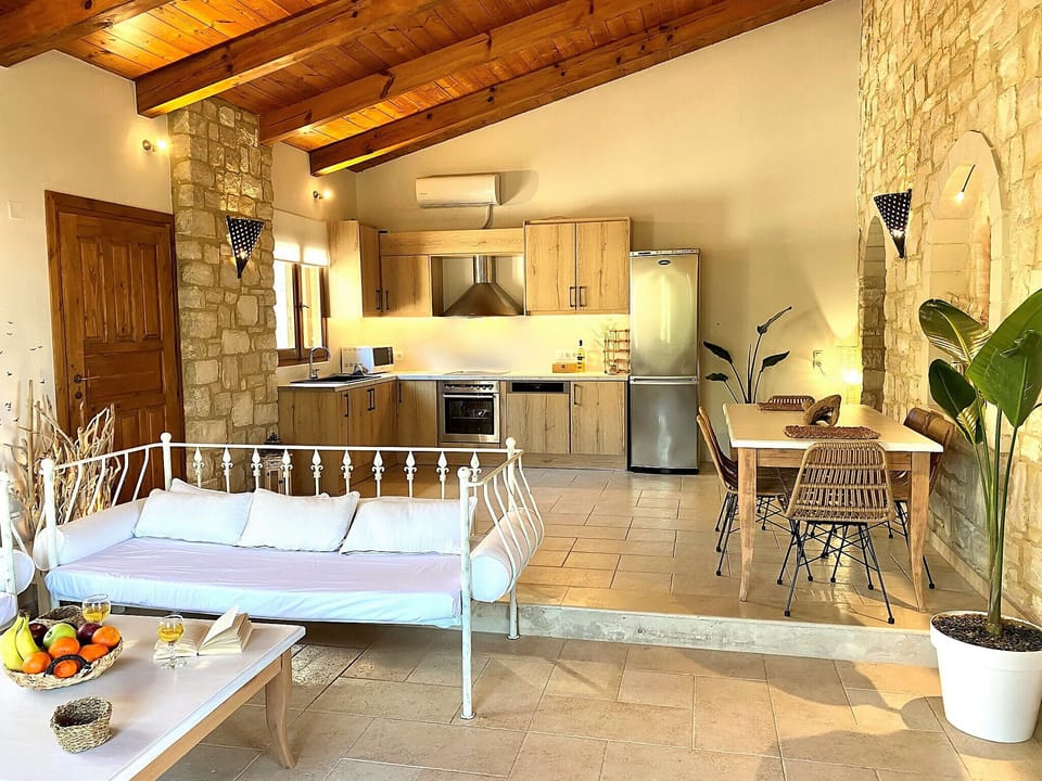 Villa, 3 Bedrooms, Private Pool, Mountain View | Living room