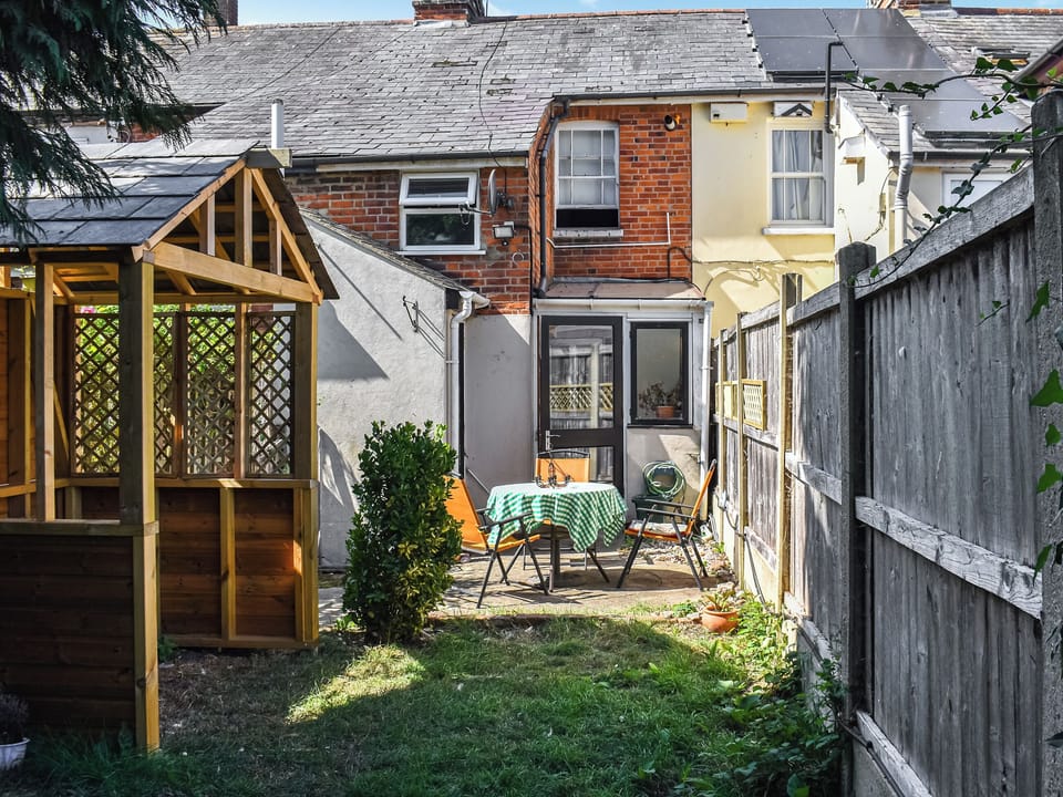 Outdoor | Yasmin Cottage, Maldon