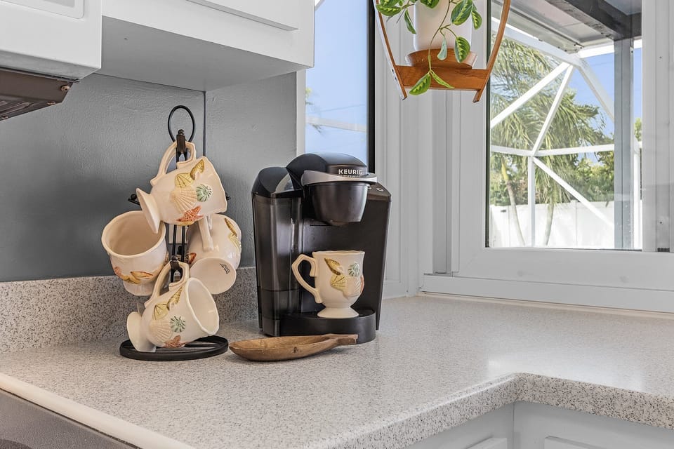 Brew, sip, and relax – your perfect morning routine begins here.