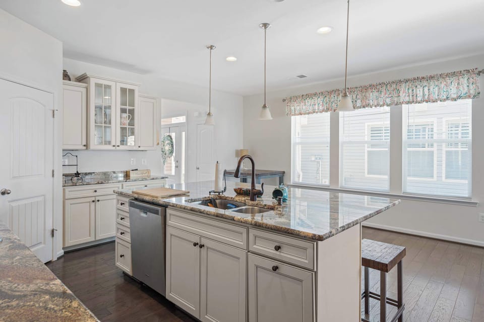 Townhome, Multiple Beds, Kitchen (OCV Beach Club - Ben) | Private kitchen | Fridge, microwave, oven, stovetop