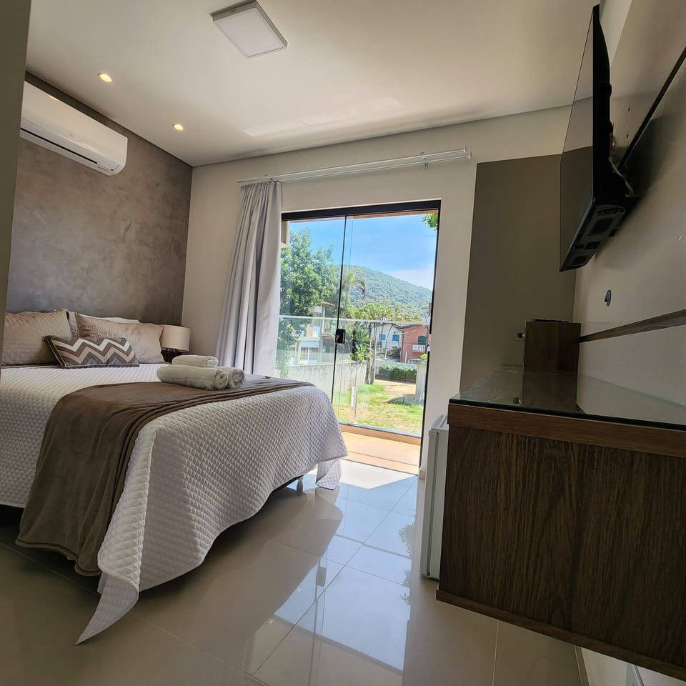 Standard Double Room | Desk, laptop workspace, free WiFi