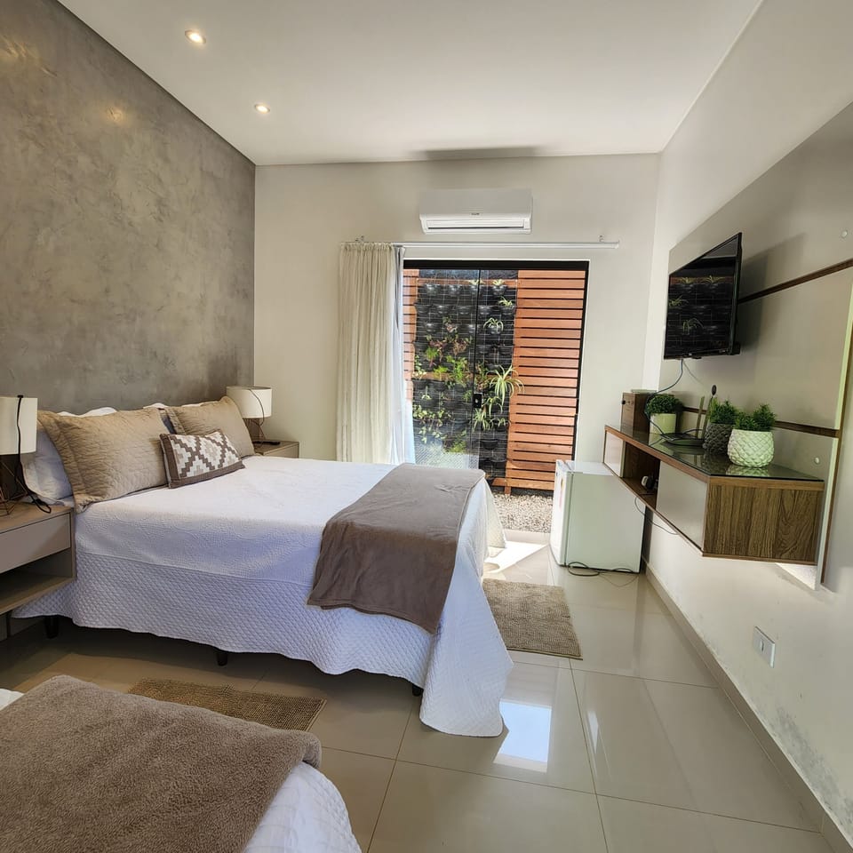 Basic Quadruple Room | Desk, laptop workspace, free WiFi