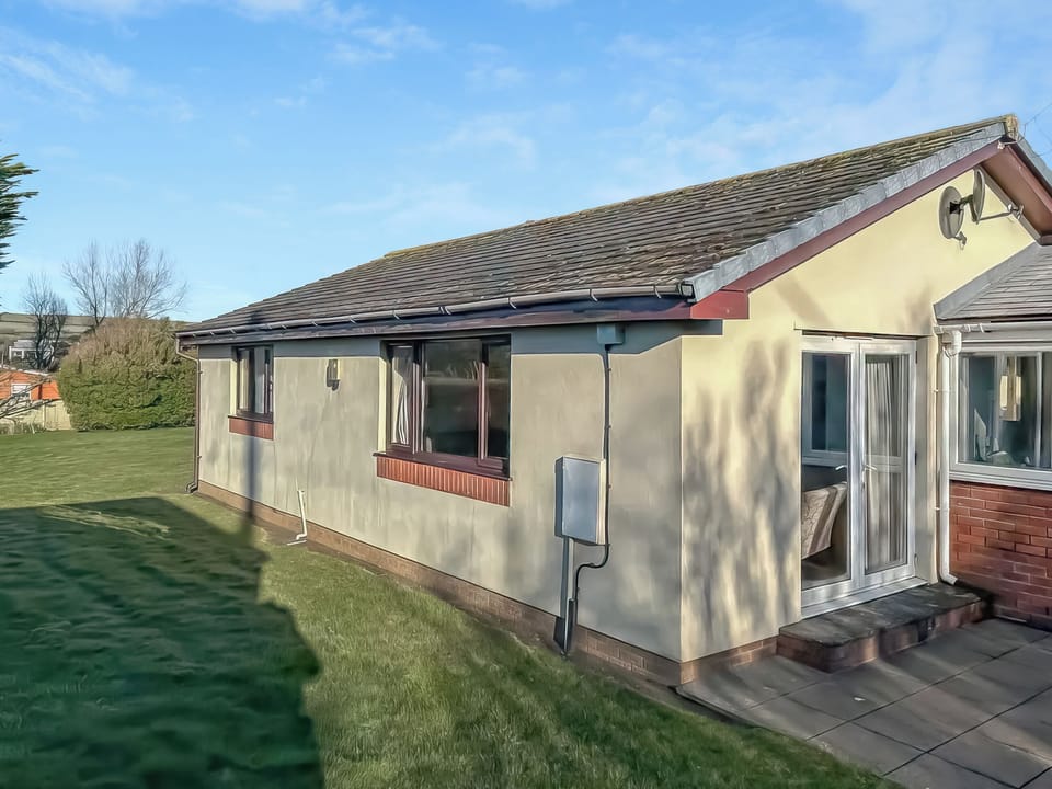 Exterior | Lundy Light, Croyde