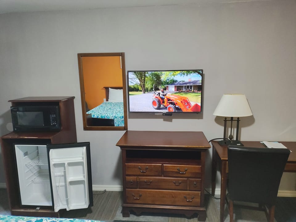 1 bedroom, individually furnished, free WiFi, bed sheets