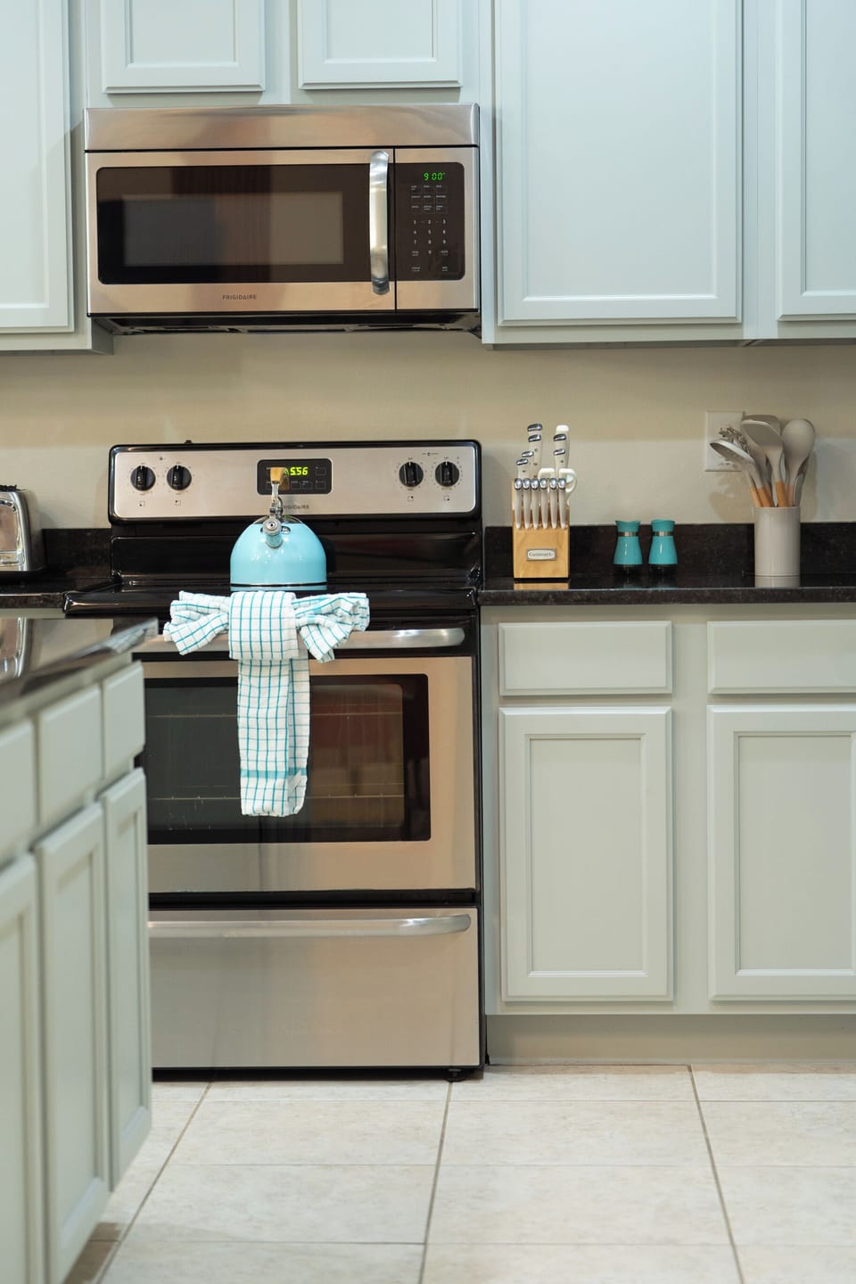 Cook, gather, and create in this chef’s dream kitchen.