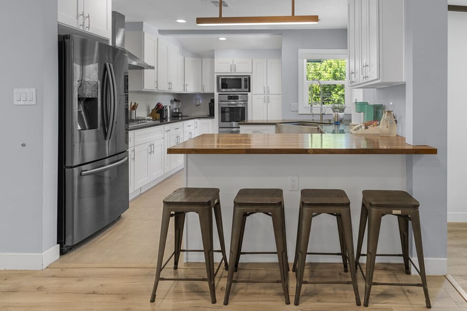 VIRTUAL TOUR (open link to view):  https://my.matterport.com/show/?m=nVZ9s4nQLGu
