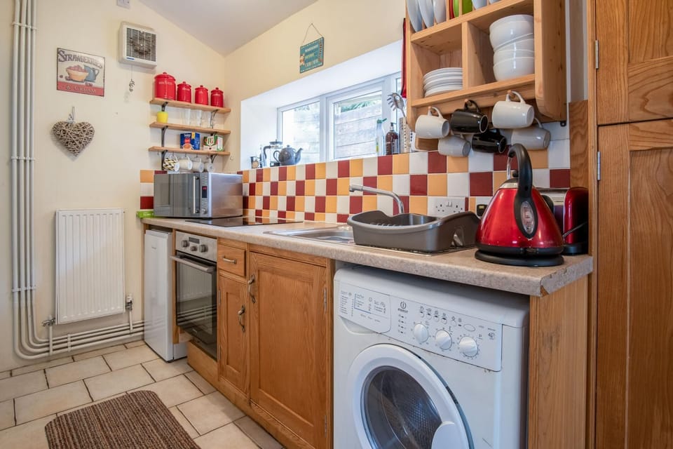 Bullcroft - 6 Bedroom House - Oxwich (7178)