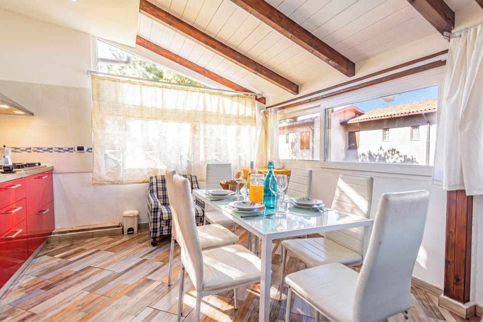 Kitchen and dining area