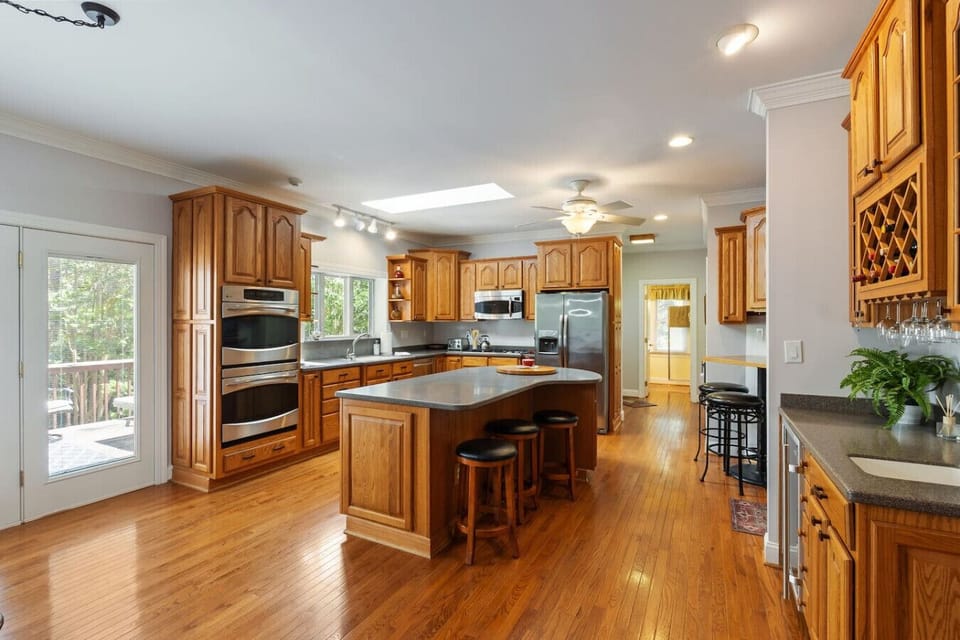 Prepare your own meals or have them catered. There`s room for it all.