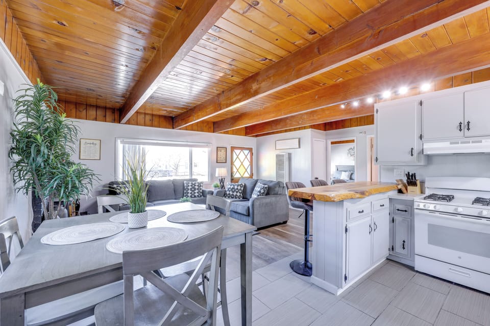 Dining Area | Full Kitchen | Cooking Basics