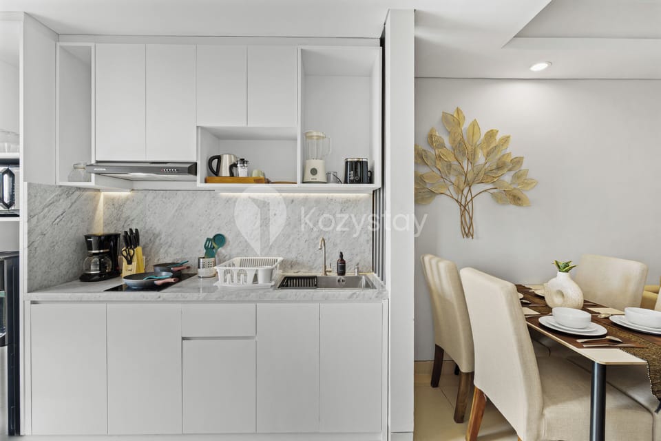 Apartment, 2 Bedrooms, City View | Private kitchen | Full-size fridge, microwave, stovetop, cookware/dishes/utensils