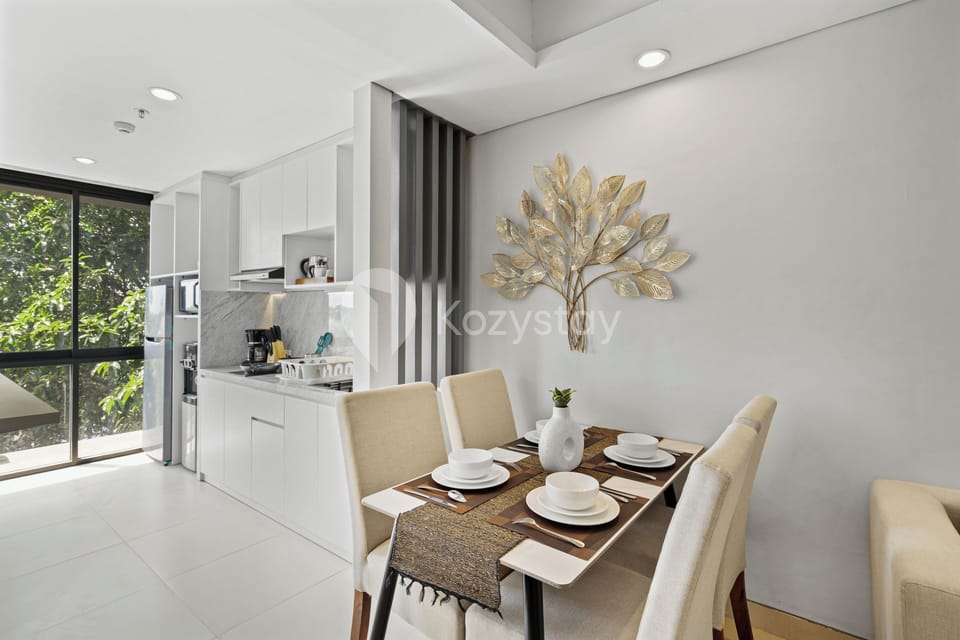 Apartment, 2 Bedrooms, City View | Dining room