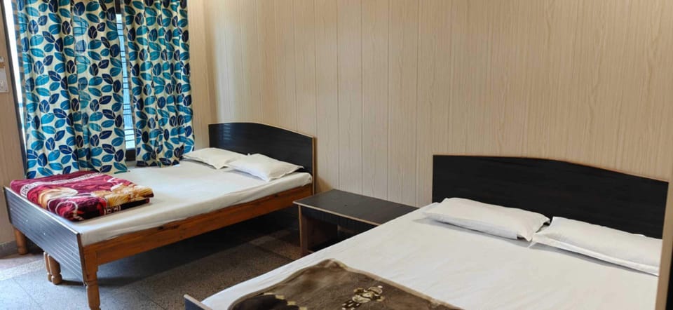 Quadruple Room | Free WiFi, bed sheets