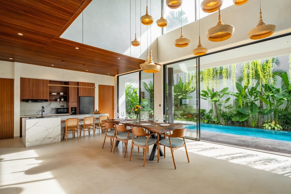 Luxury Villa, 4 Bedrooms, Patio, Pool View | Dining room
