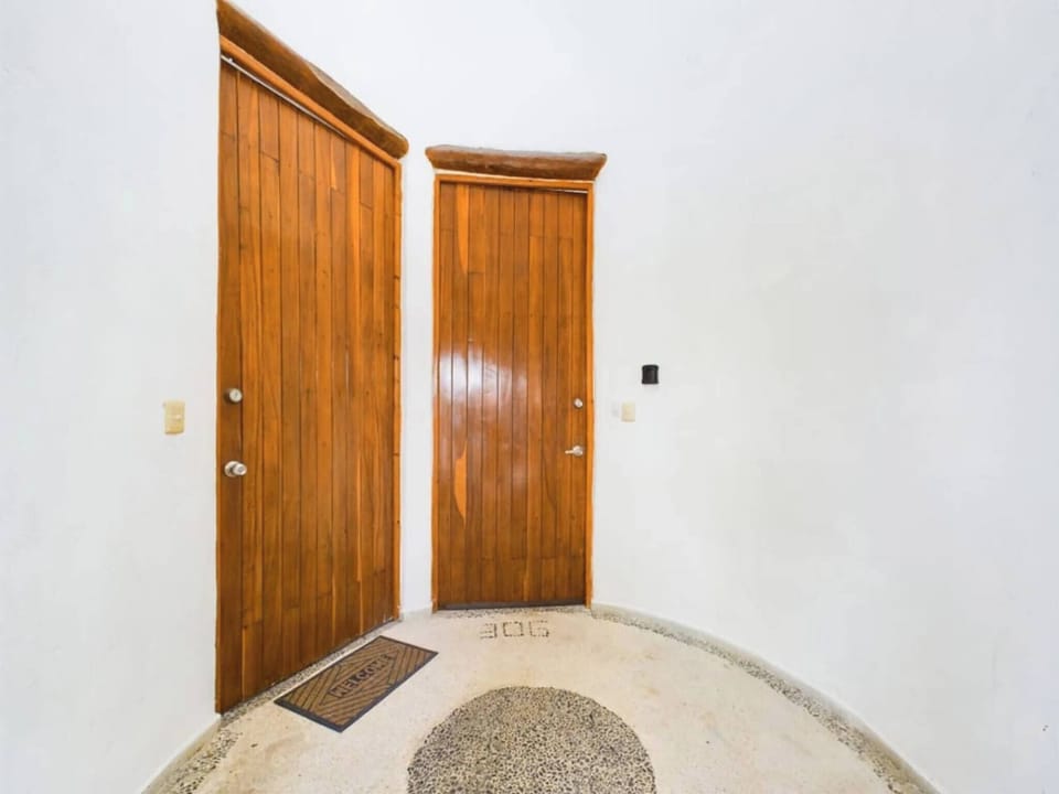 Apartment, 2 Bedrooms, Patio, City View | Interior